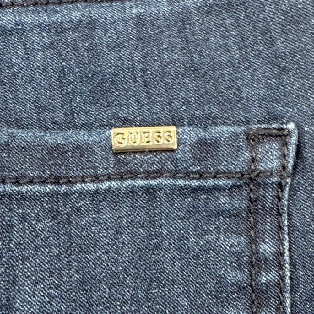 Guess Larissa Chain-Link Women‎ Dark Wash Skinny Jeans  Size 27